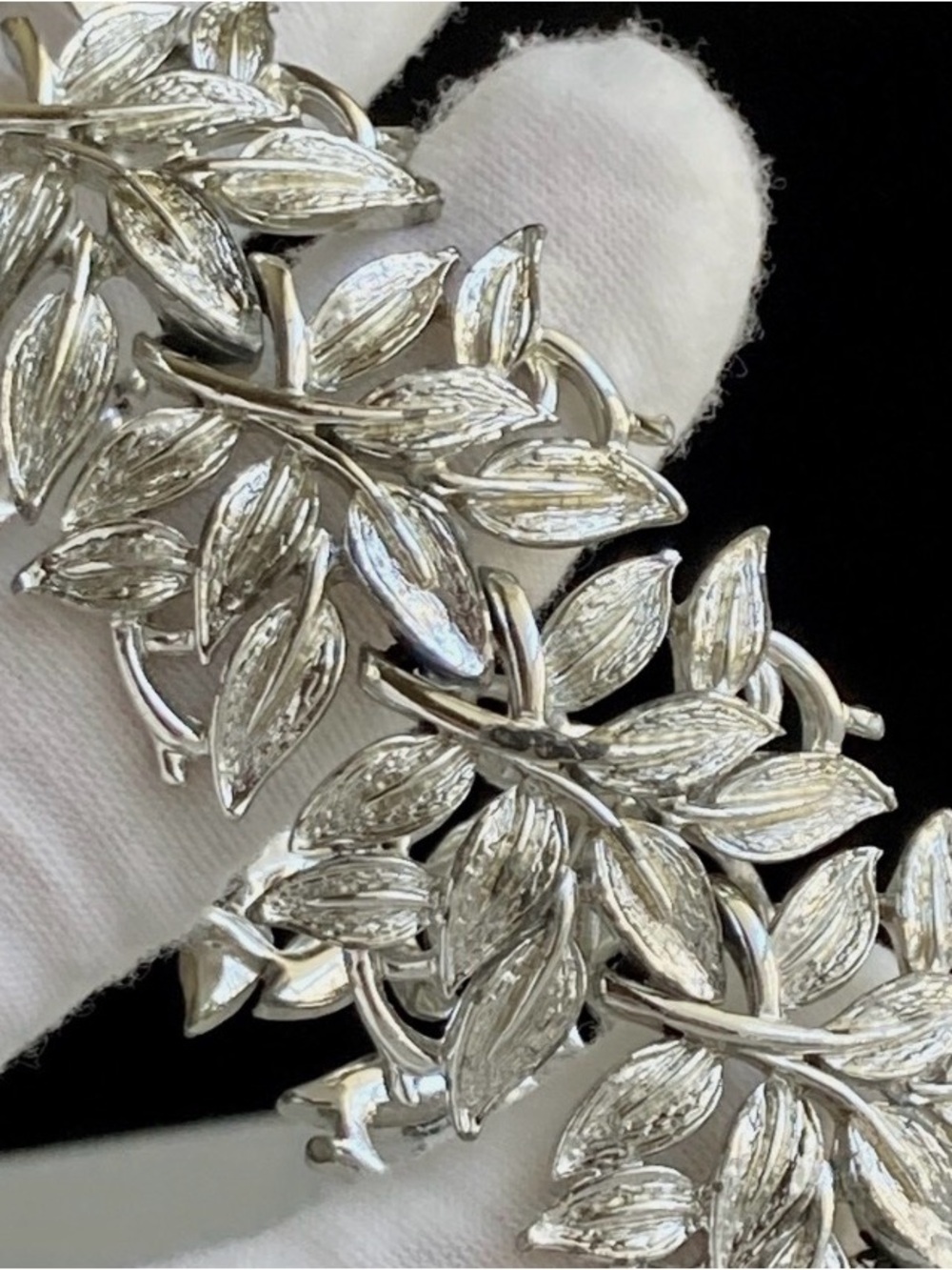 Vintage 1960s Coro Pegasus Leaf Bracelet